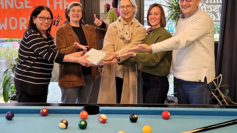 Erlös des Stadtteilfests im Schelmengraben: 1.752 Euro für Kinder und Jugendtelefon