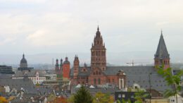 Mainz wirbt mit Porträts für Innenstadtbesuch trotz Baustellen Mainz wirbt mit Porträts für Innenstadtbesuch trotz Baustellen