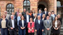 Wiesbadens Magistrat beginnt Arbeit: Mende setzt auf kollegiales Miteinander Wiesbadens Magistrat beginnt Arbeit: Mende setzt auf kollegiales Miteinander
